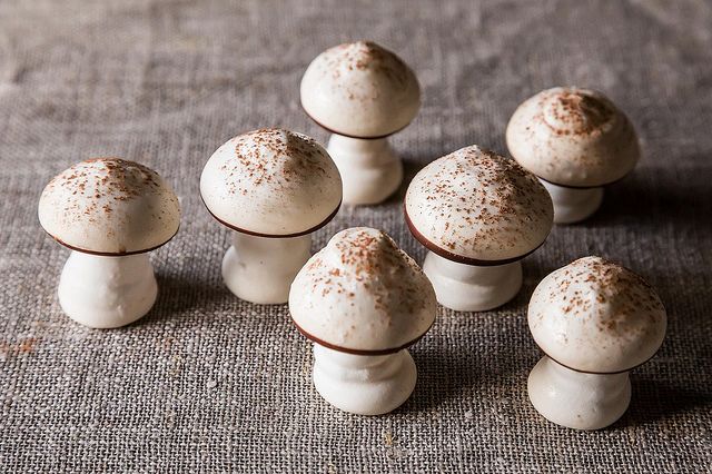 Meringue mushrooms made for buche de noel for Christmas