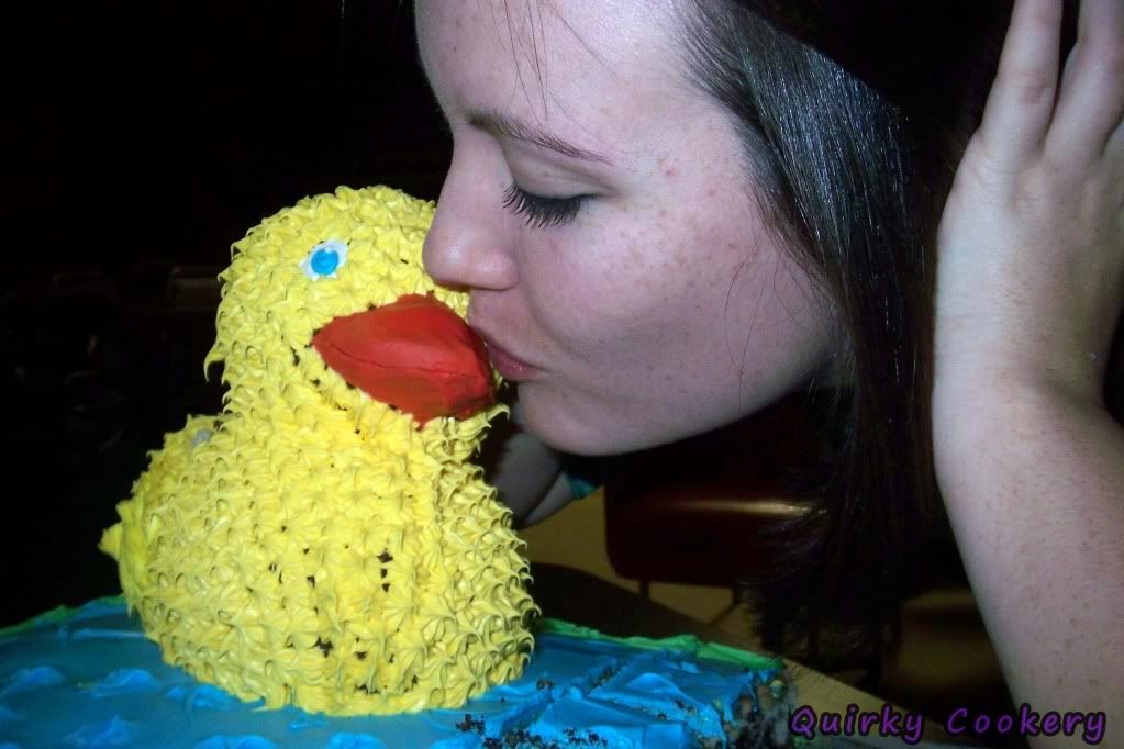 Quirky Jessi kissing 3D duck