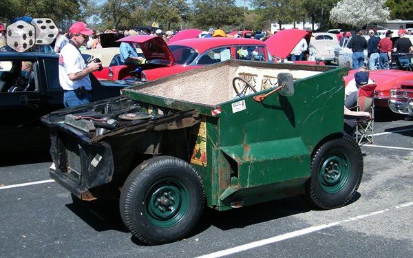 http://i1262.photobucket.com/albums/ii608/evilevo91/DumpsterDrivingArtCar.jpg