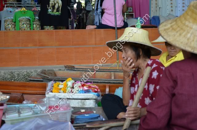 Floating Market Damnoensaduak - Thailanda Floating Market Damnoensaduak - Thailanda