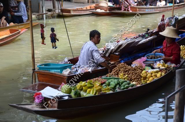 Floating Market Damnoensaduak - Thailanda Floating Market Damnoensaduak - Thailanda