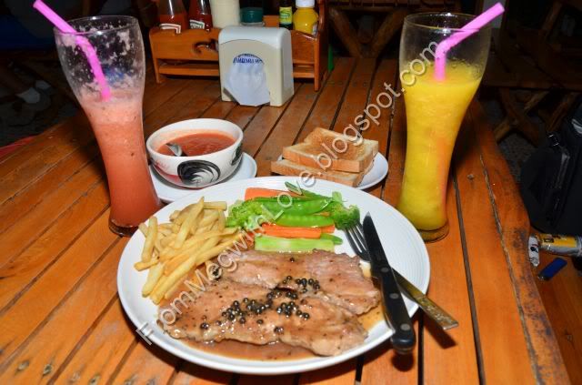 Bucatarie locala - Koh Phi Phi Don - Thailanda Bucatarie locala - Koh Phi Phi Don - Thailanda
