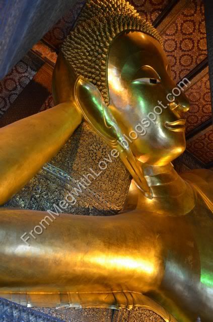 Buddha culcat - Bangkok, Thailanda Buddha culcat - Bangkok, Thailanda
