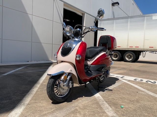 New Trail Master Sorrento 150A Scooter