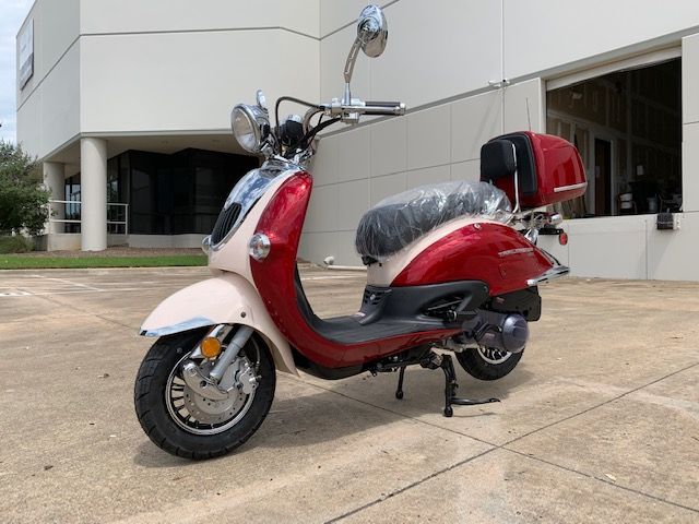 New Trail Master Sorrento 150A Scooter