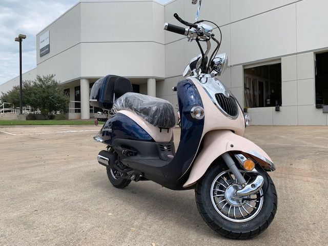 New Trail Master Sorrento 150A Scooter