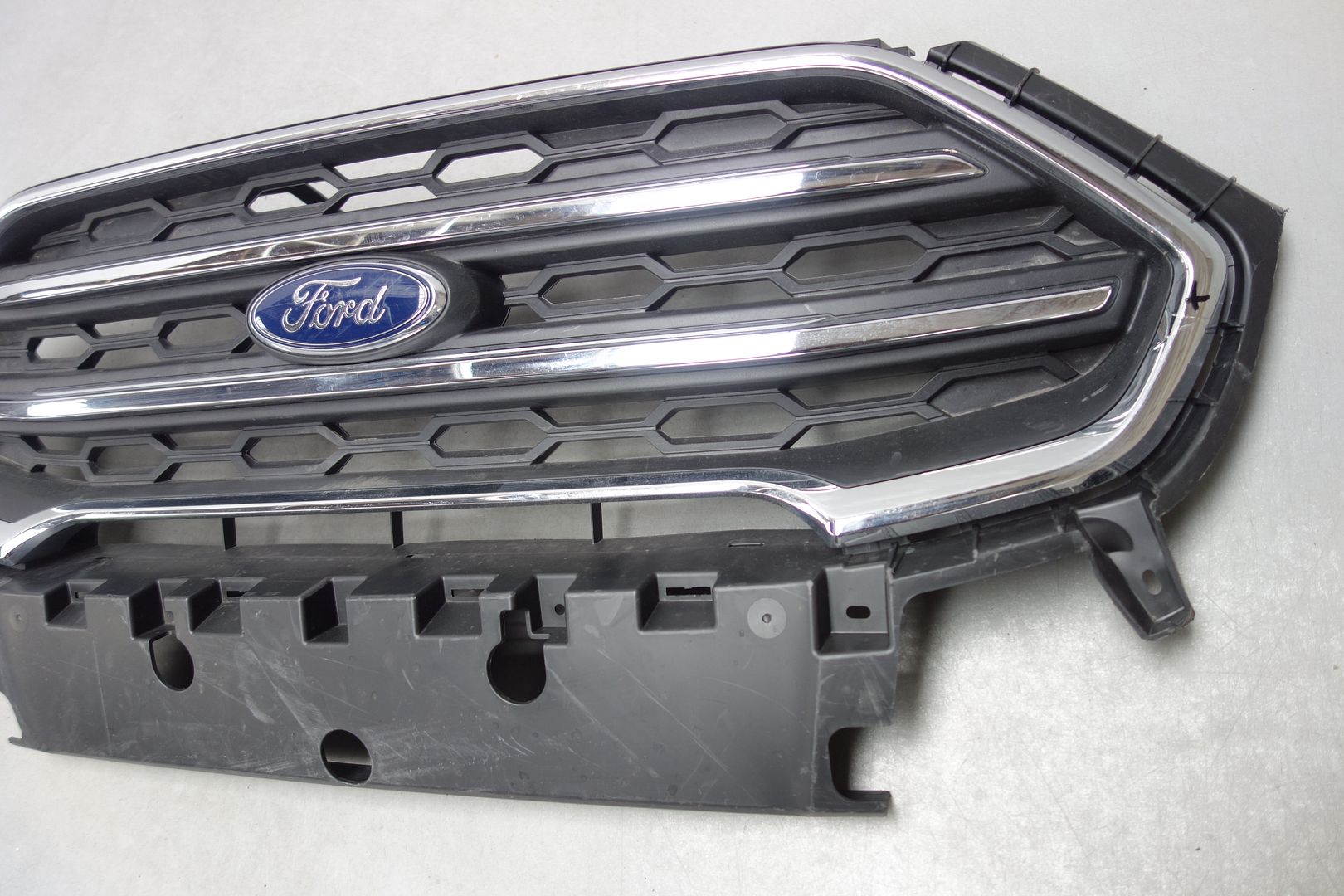 GENUINE FORD ECOSPORT 2018onwards FRONT BUMPER Upper Grill p/n GN15